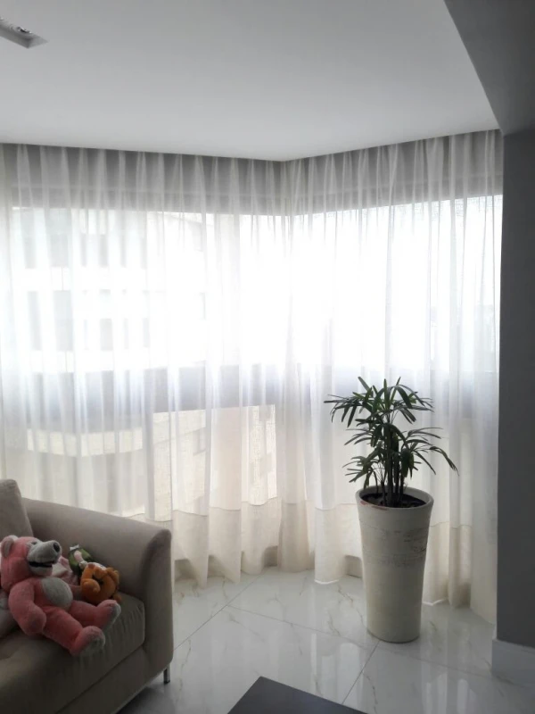 cortina branca para quarto