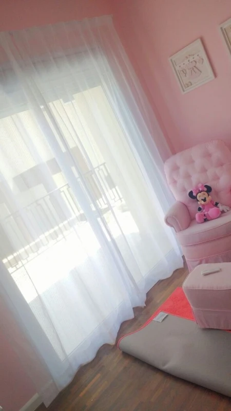 cortina grande para quarto de bebê