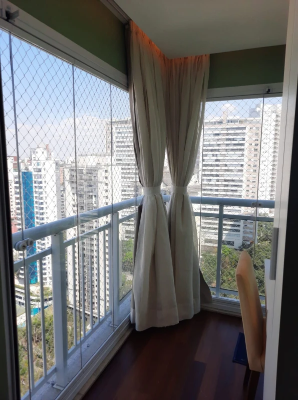 cortina para sala corta luz