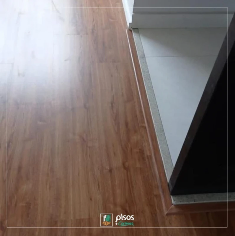 piso vinílico colado